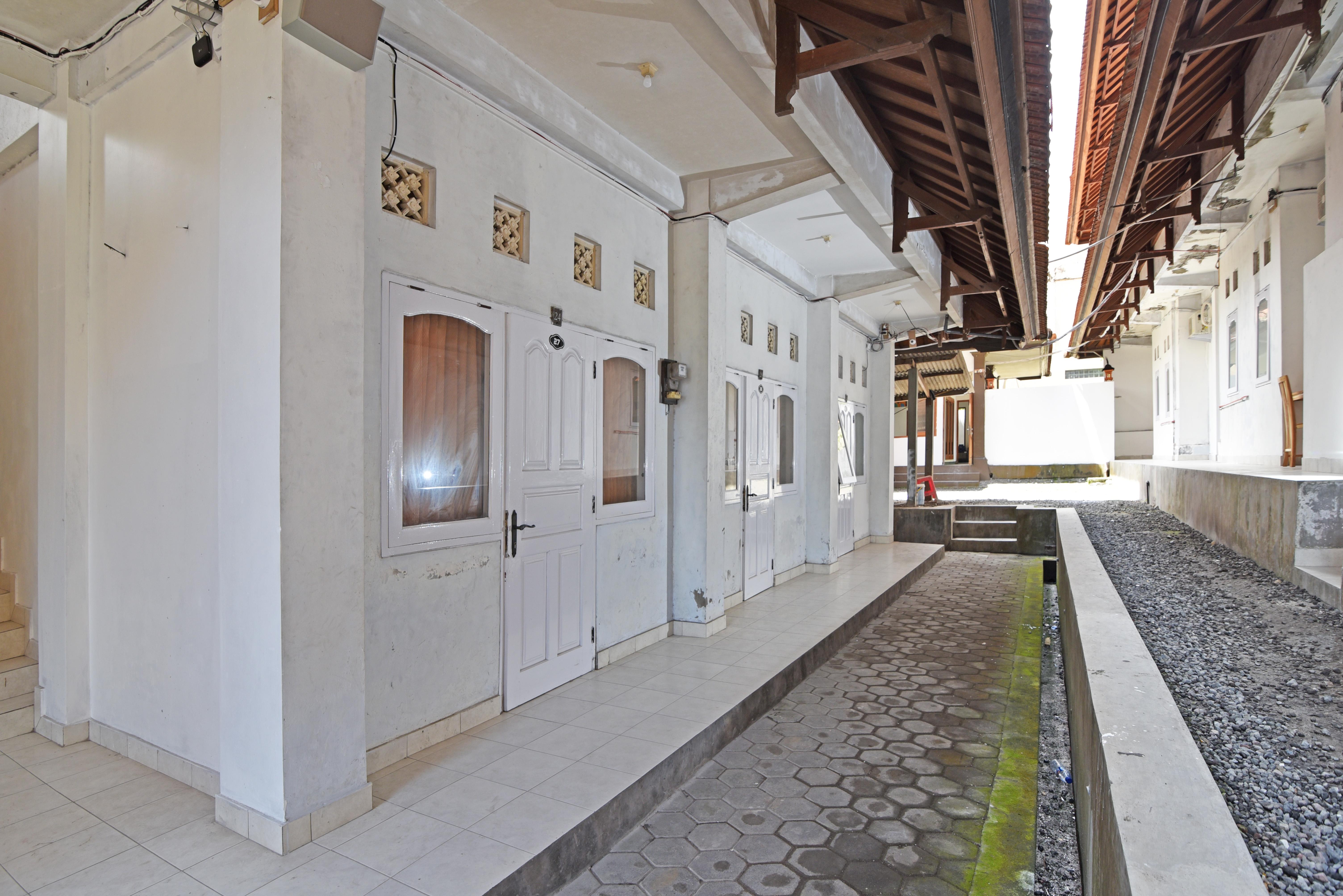 Reddoorz @ Jalan Gatot Subroto Denpasar Hotel Екстериор снимка