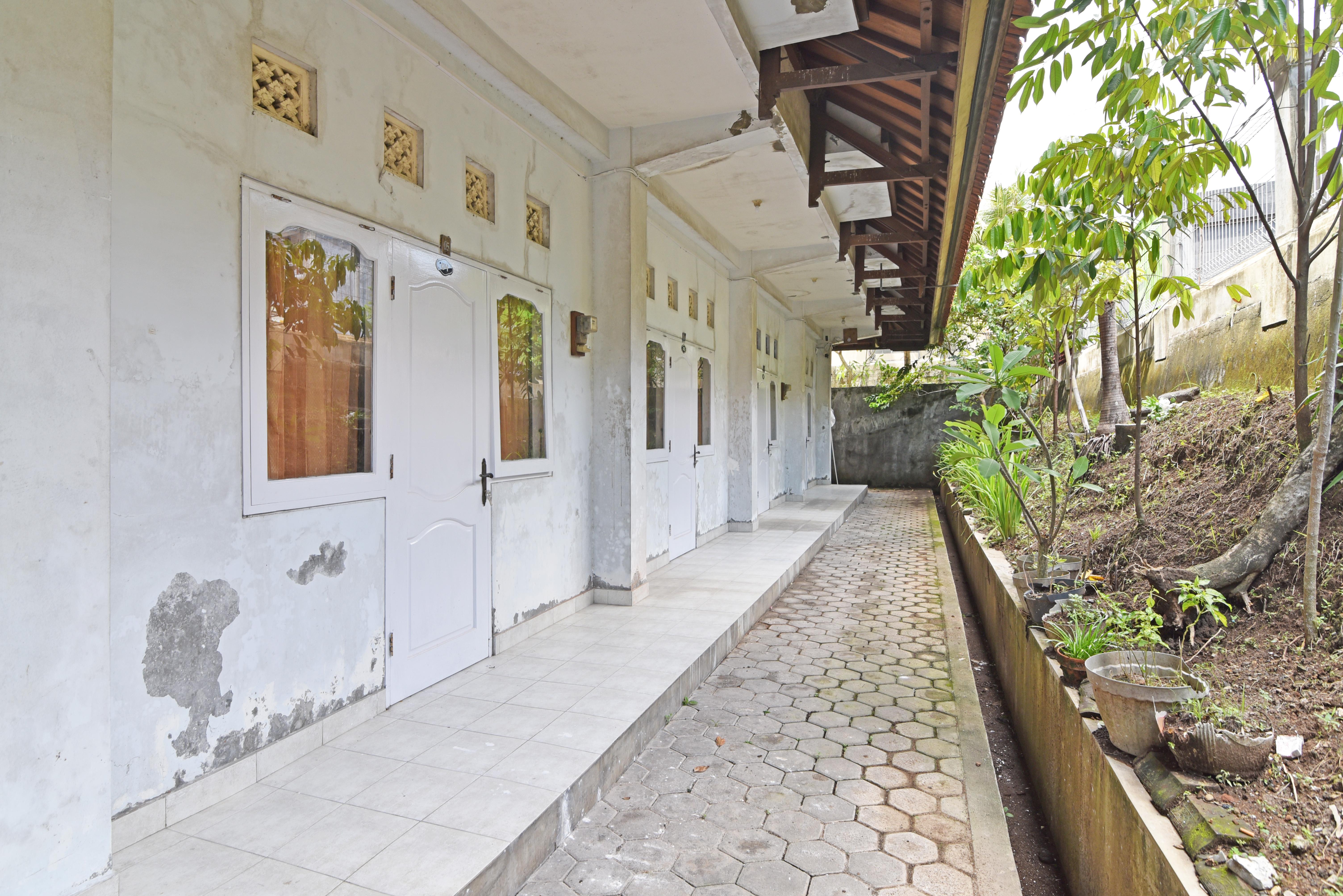 Reddoorz @ Jalan Gatot Subroto Denpasar Hotel Екстериор снимка